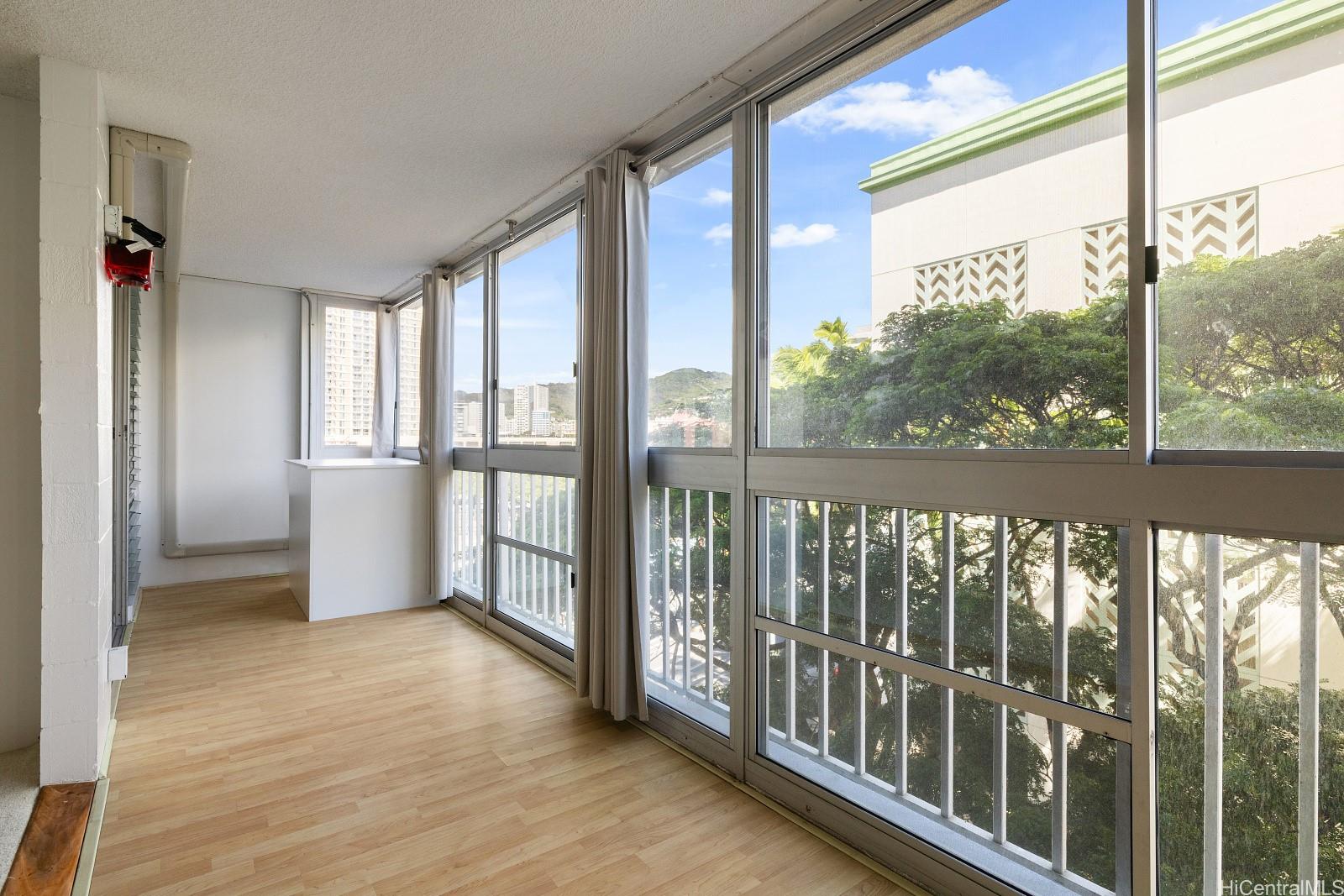 Atkinson Plaza condo # 601, Honolulu, Hawaii - photo 6 of 25