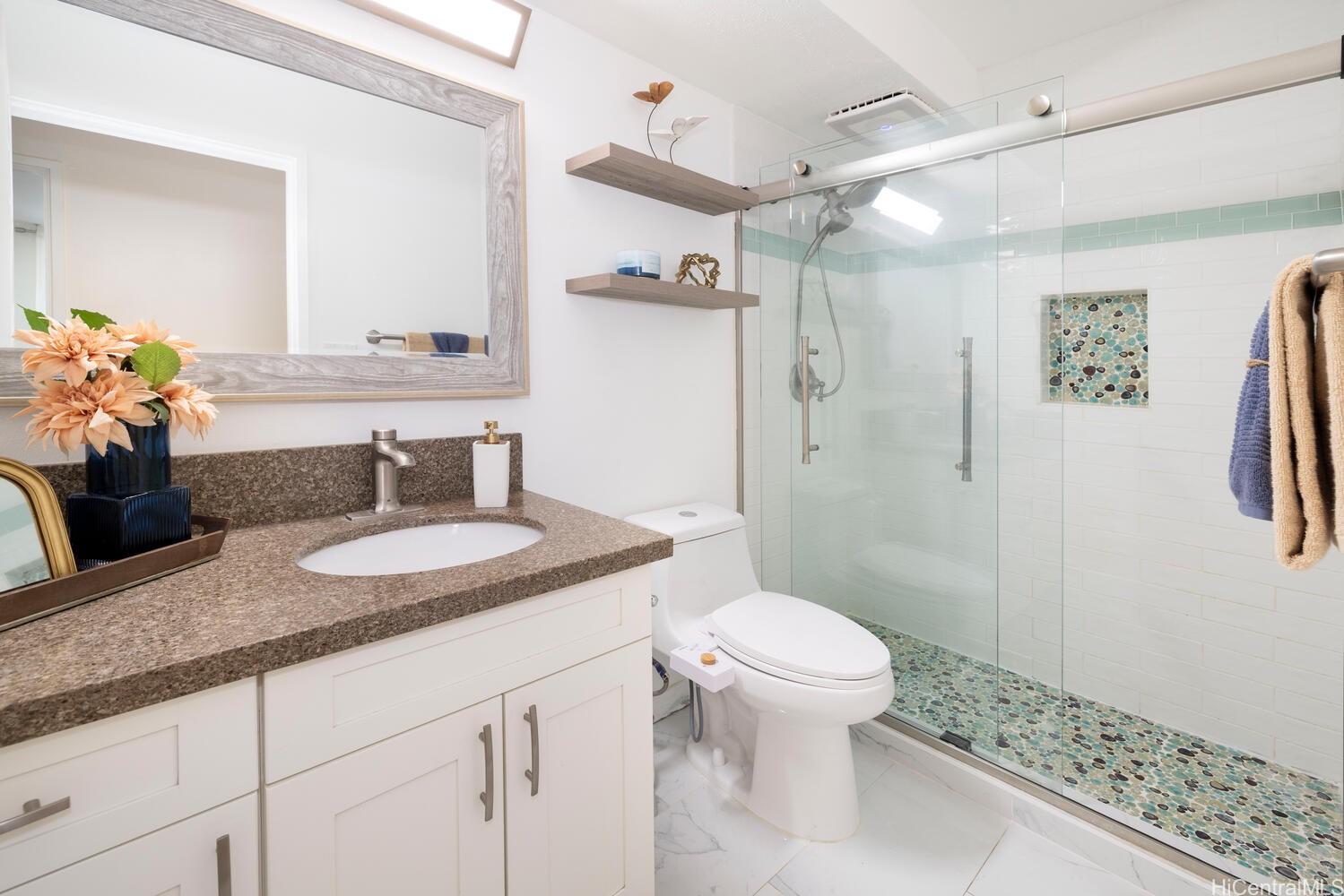 Atkinson Plaza condo # 608, Honolulu, Hawaii - photo 13 of 19