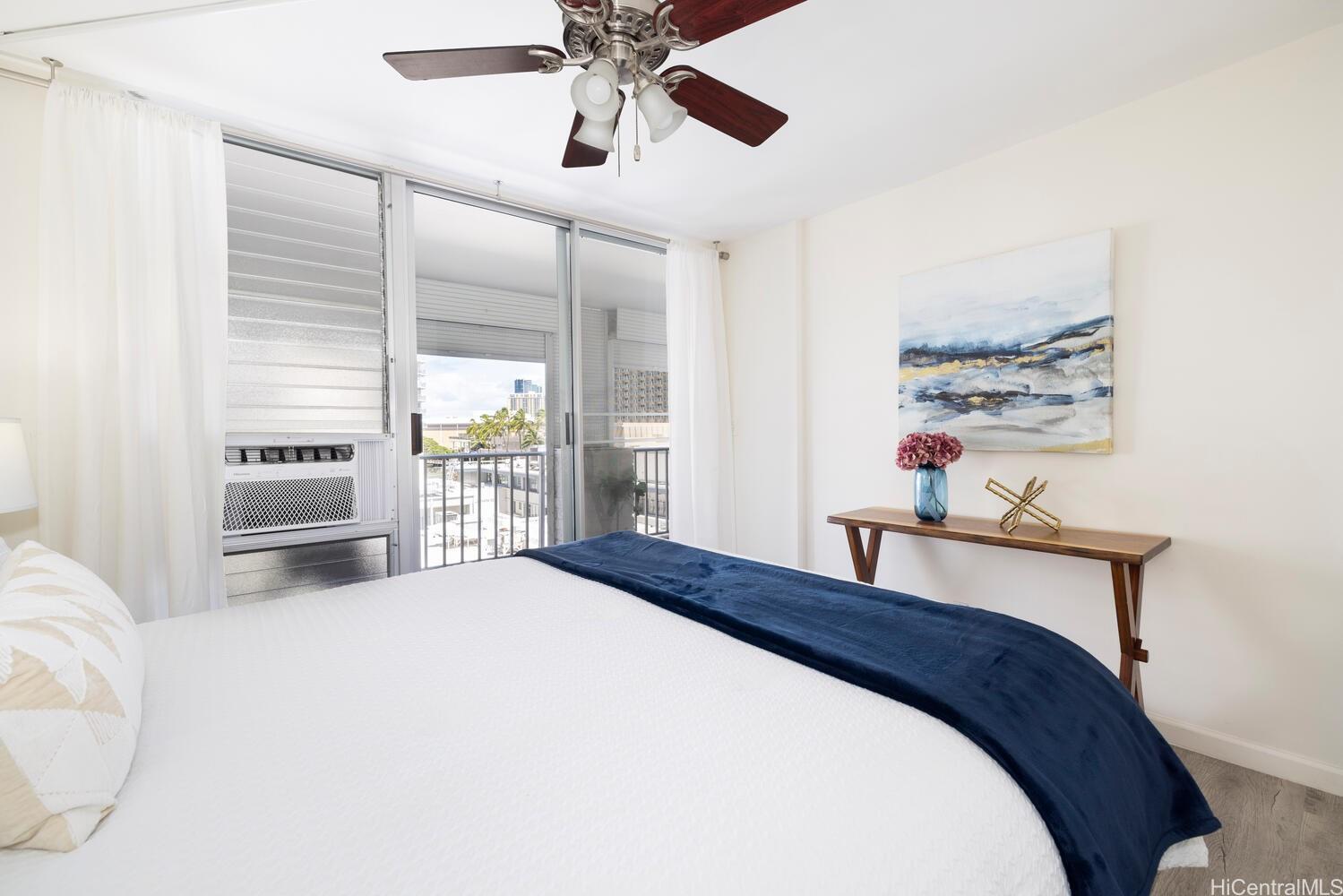 Atkinson Plaza condo # 608, Honolulu, Hawaii - photo 16 of 19