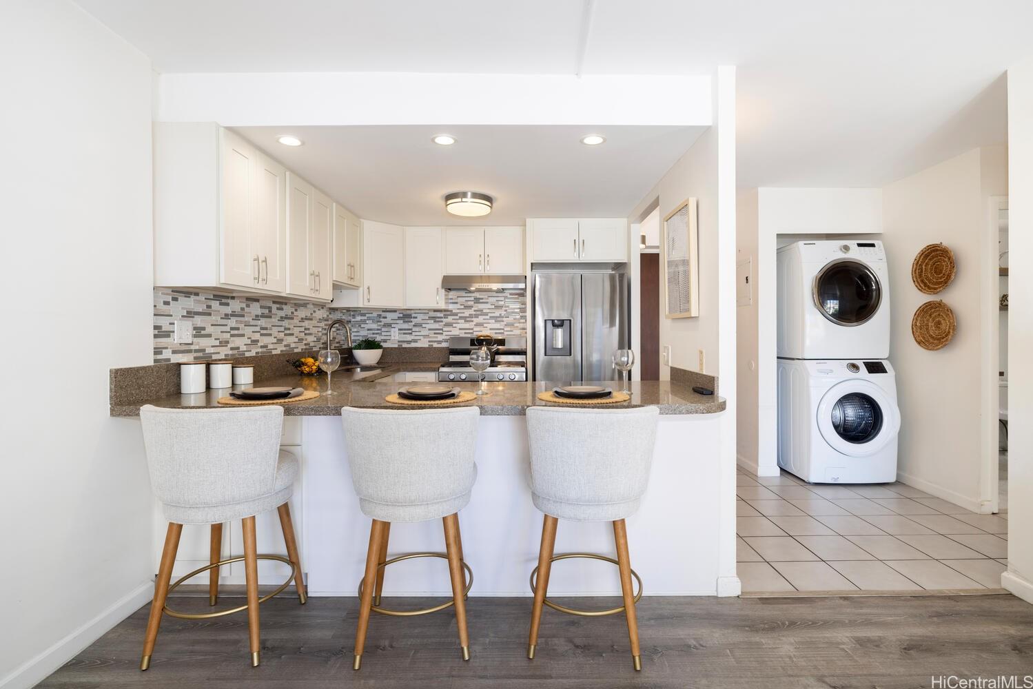 Atkinson Plaza condo # 608, Honolulu, Hawaii - photo 6 of 19