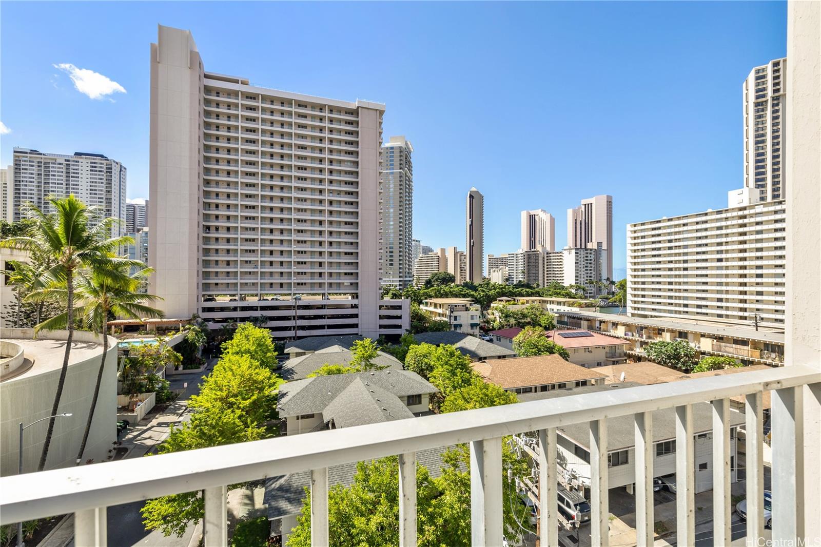 Atkinson Plaza condo # 709, Honolulu, Hawaii - photo 13 of 24