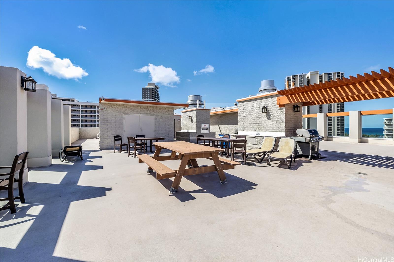 Atkinson Plaza condo # 709, Honolulu, Hawaii - photo 17 of 24