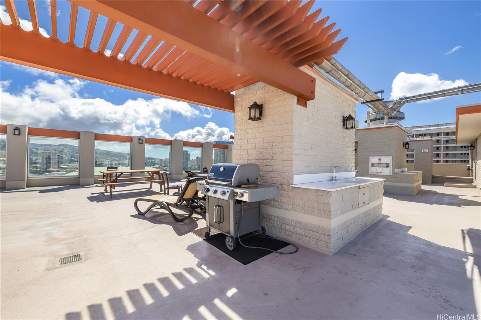 Atkinson Plaza condo # 709, Honolulu, Hawaii - photo 18 of 24