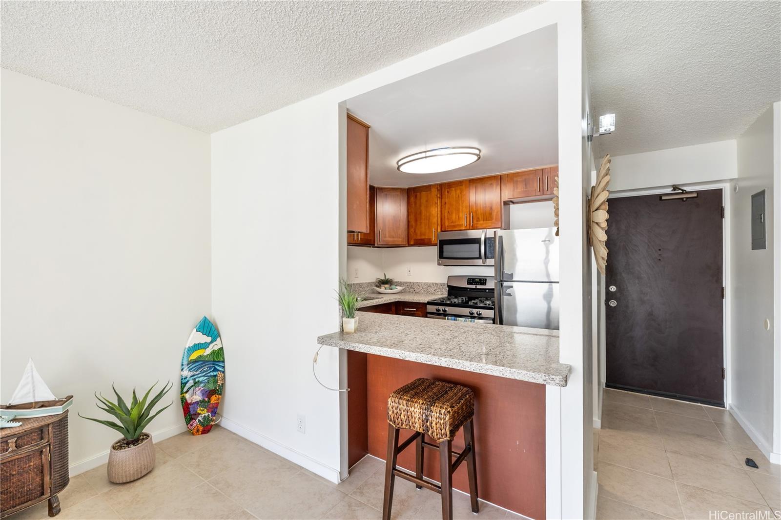 Atkinson Plaza condo # 709, Honolulu, Hawaii - photo 5 of 24