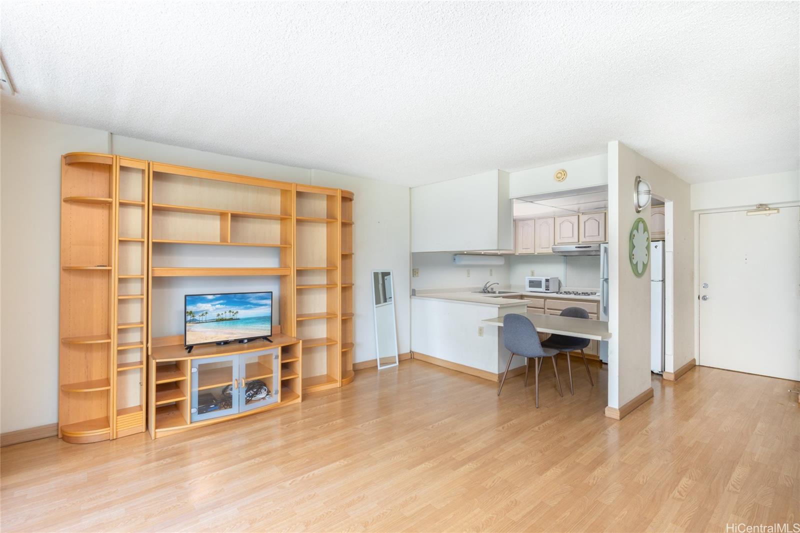 Atkinson Plaza condo # 801, Honolulu, Hawaii - photo 2 of 12