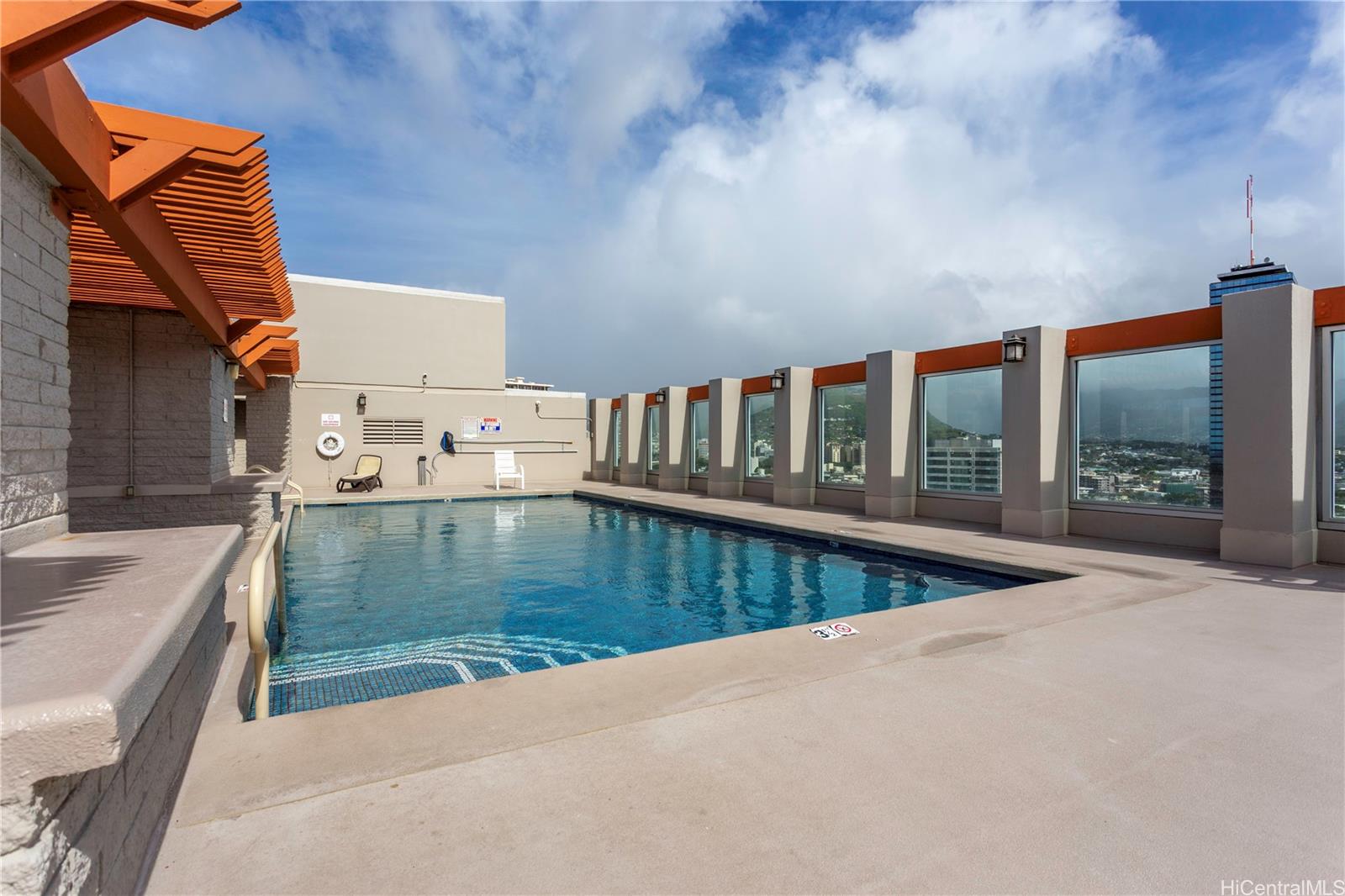 Atkinson Plaza condo # 807, Honolulu, Hawaii - photo 15 of 23