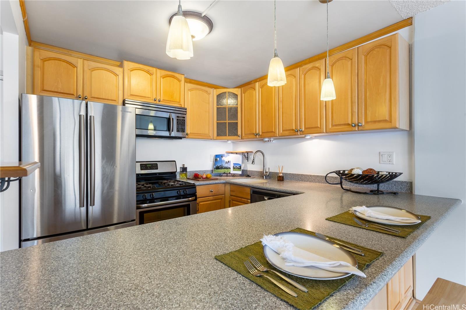 Atkinson Plaza condo # 807, Honolulu, Hawaii - photo 5 of 23