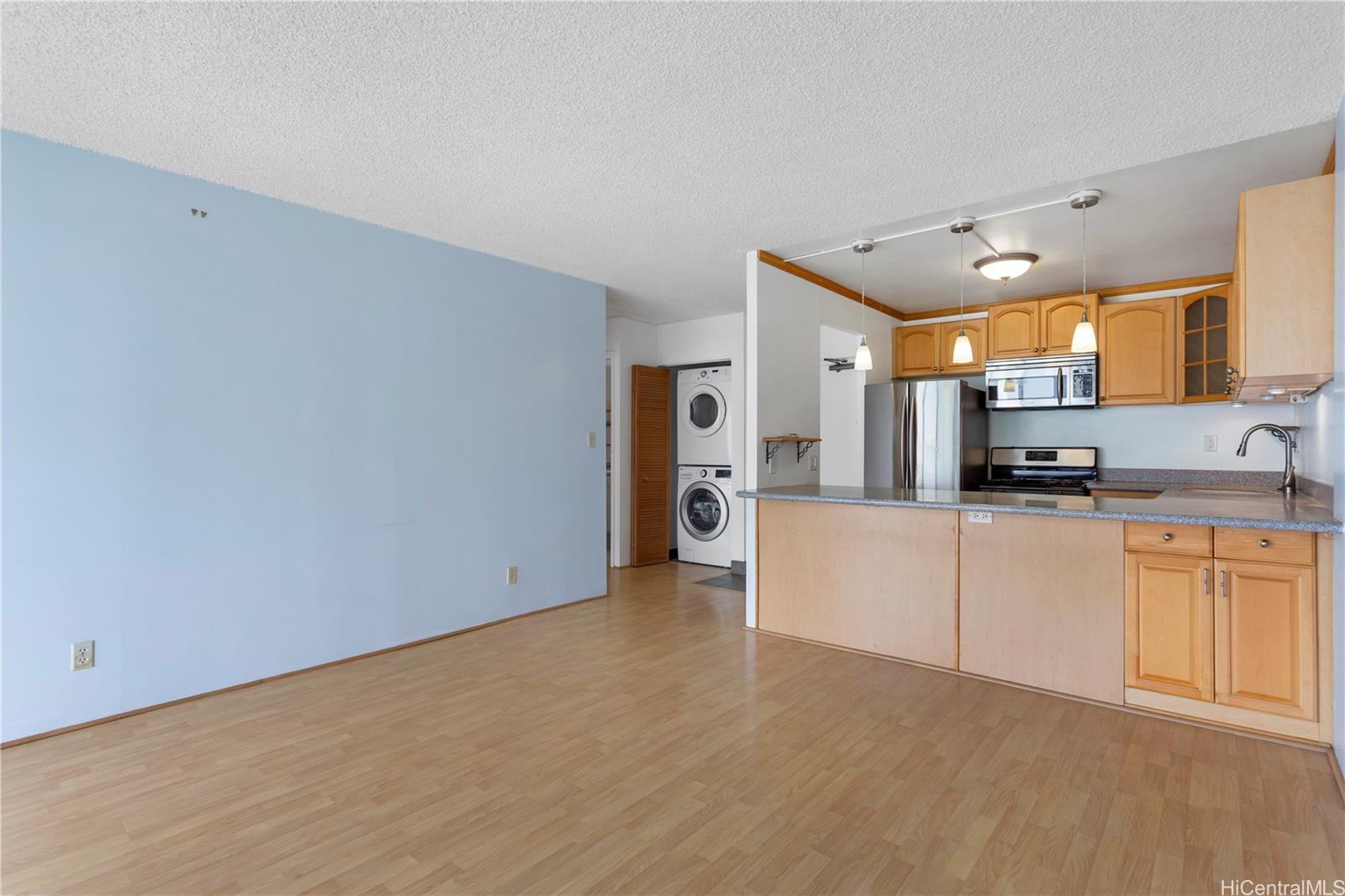 Atkinson Plaza condo # 807, Honolulu, Hawaii - photo 6 of 23