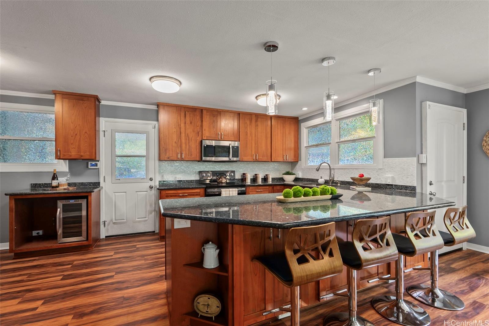 47-501  Nenehiwa Pl Ahuimanu Area, Kaneohe home - photo 2 of 25