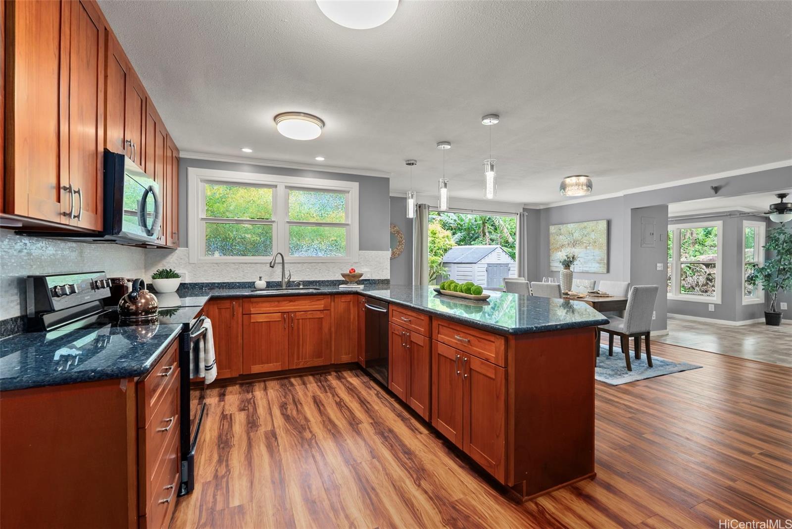 47-501  Nenehiwa Pl Ahuimanu Area, Kaneohe home - photo 3 of 25