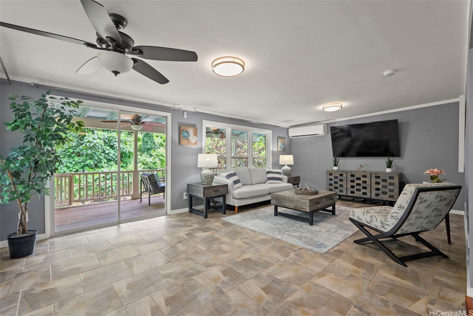 47-501  Nenehiwa Pl Ahuimanu Area, Kaneohe home - photo 6 of 25