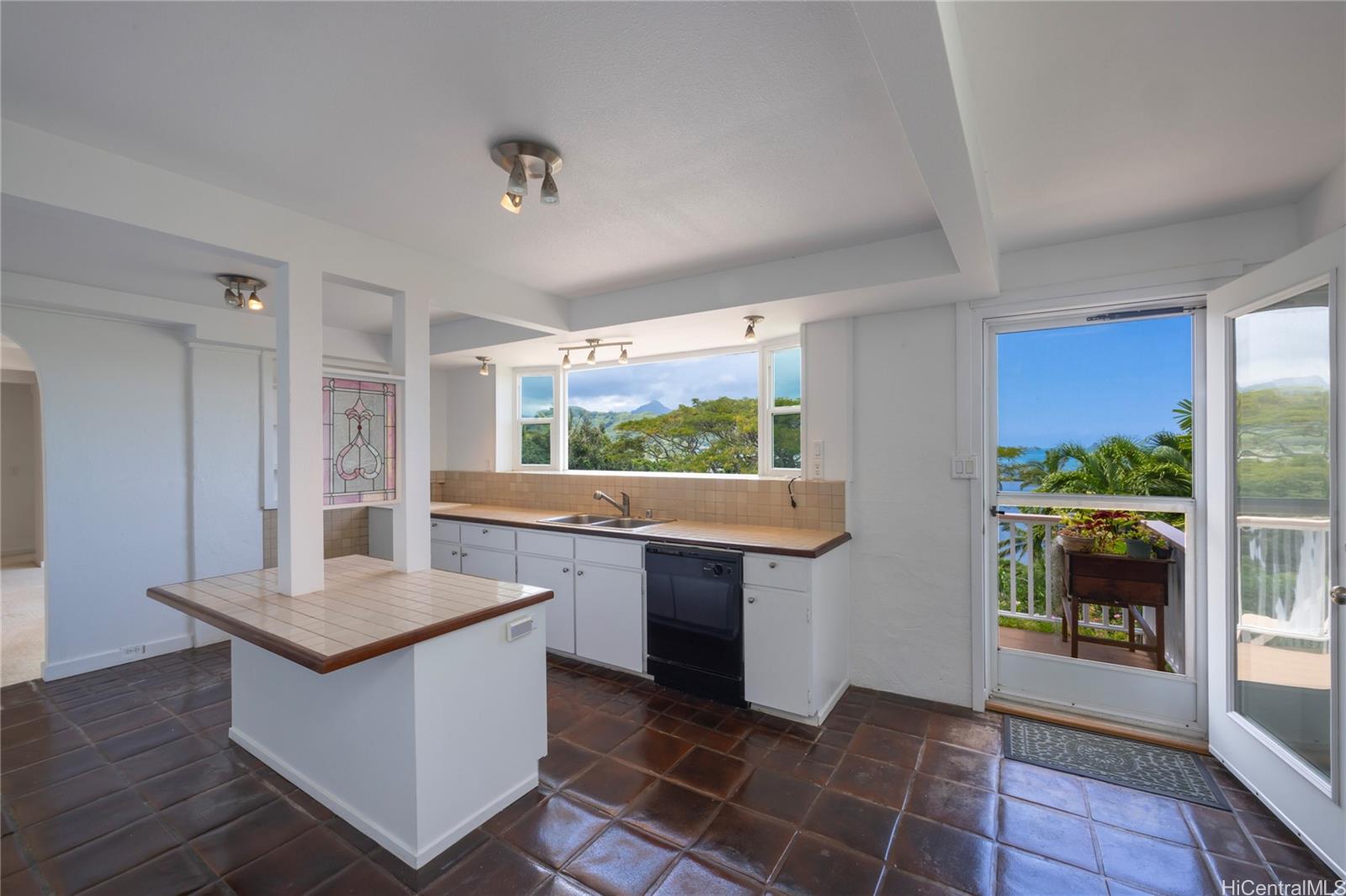 47-505  Lulani Street Lulani Ocean, Kaneohe home - photo 19 of 25