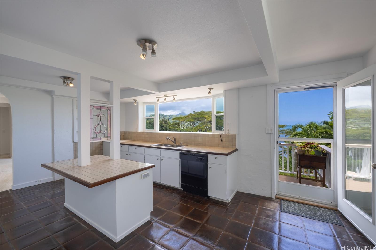 47-505  Lulani Street Lulani Ocean, Kaneohe home - photo 18 of 25