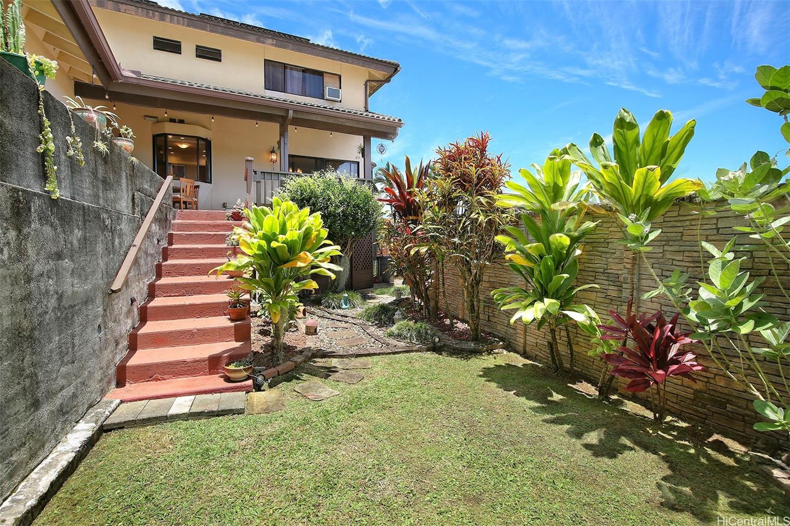 47-531  Henoheno Street Ahuimanu Area, Kaneohe home - photo 13 of 24