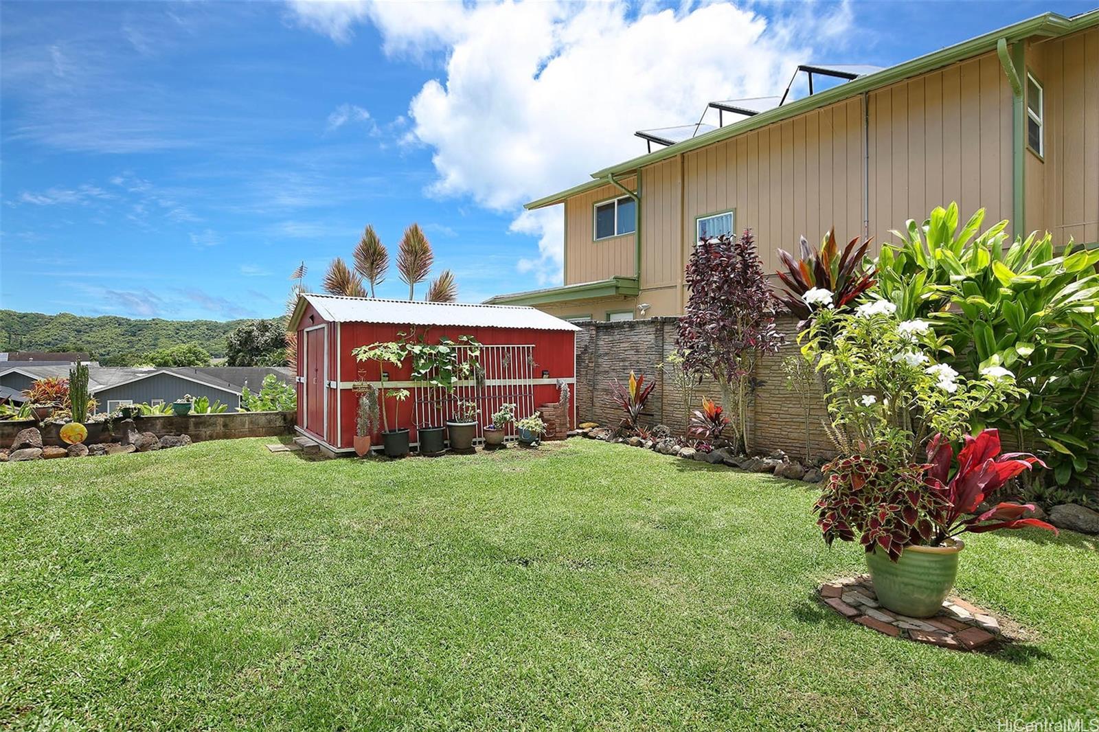 47-531  Henoheno Street Ahuimanu Area, Kaneohe home - photo 14 of 24