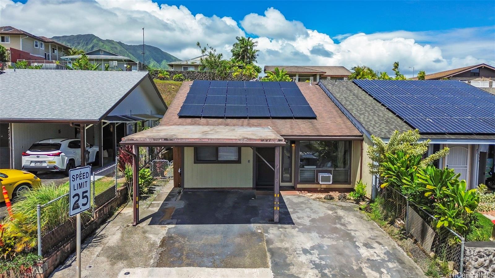 47-535  Alawiki Street Woodridge, Kaneohe home - photo 3 of 22