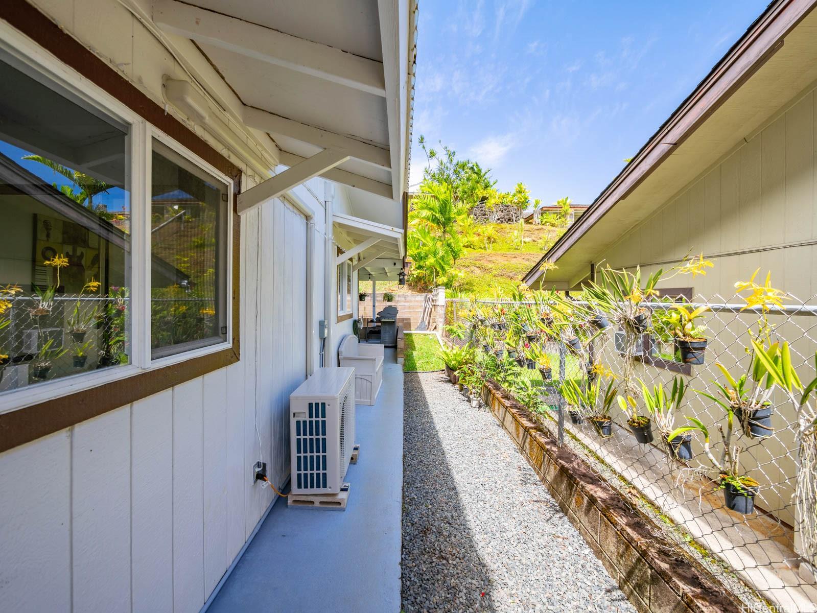 47-541  Alawiki Street Woodridge, Kaneohe home - photo 16 of 24