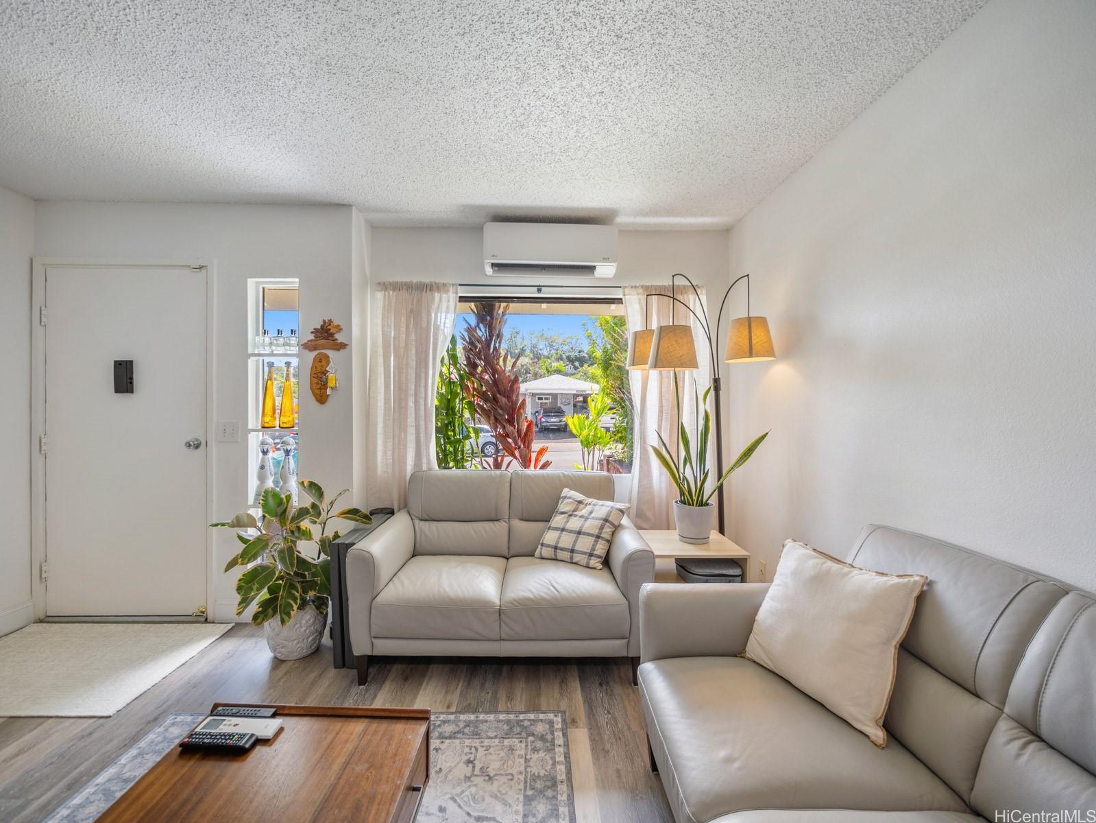 47-541  Alawiki Street Woodridge, Kaneohe home - photo 3 of 24