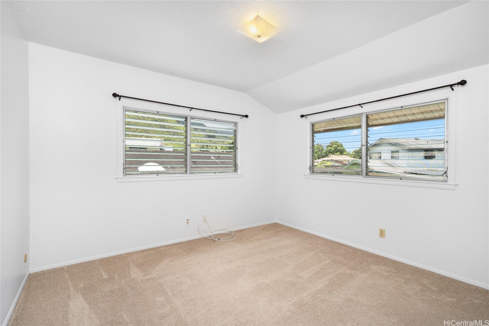 47-541  Hui Iwa Street Club View Estate, Kaneohe home - photo 14 of 25