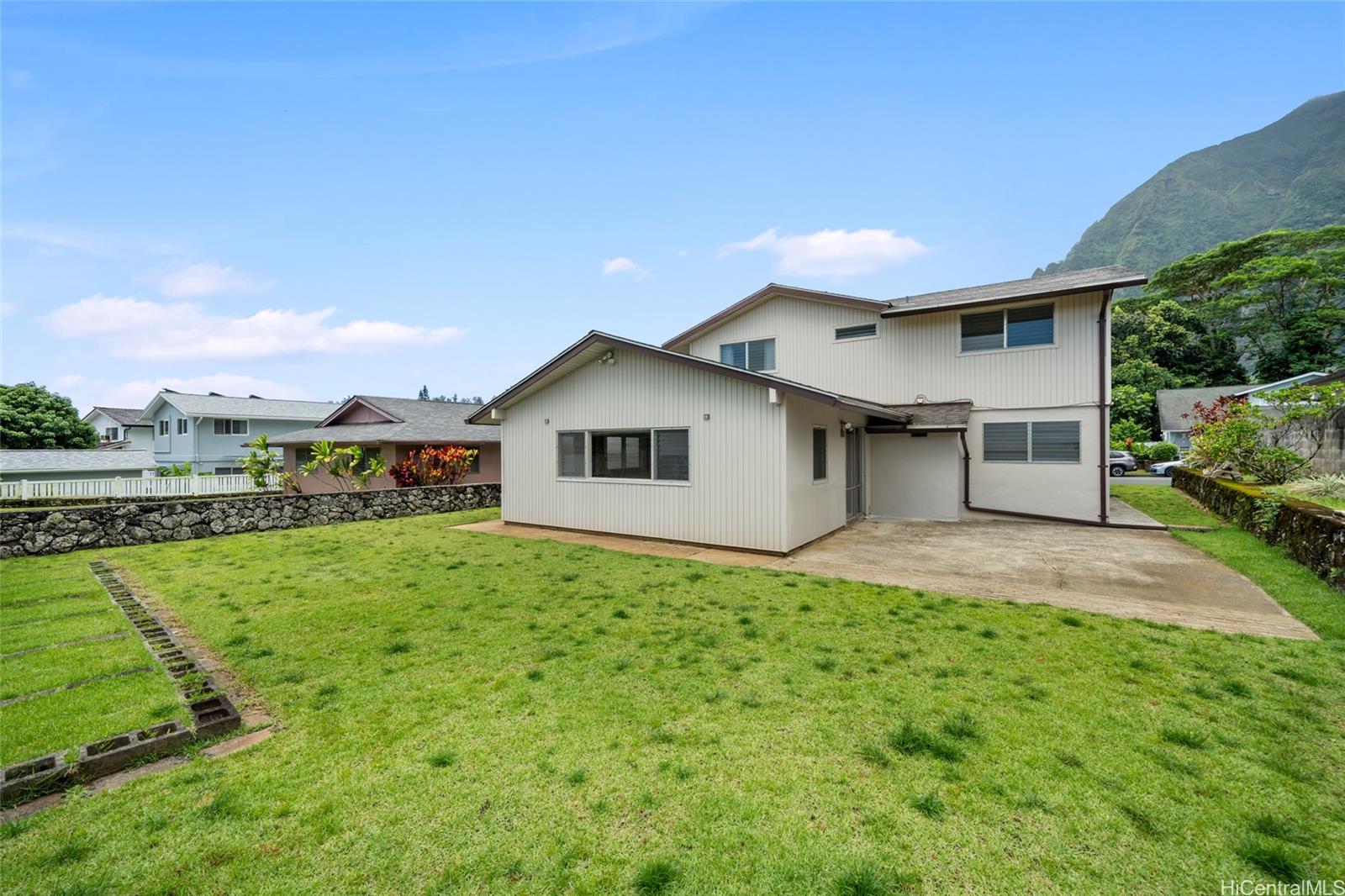 47-541  Hui Iwa Street Club View Estate, Kaneohe home - photo 21 of 25