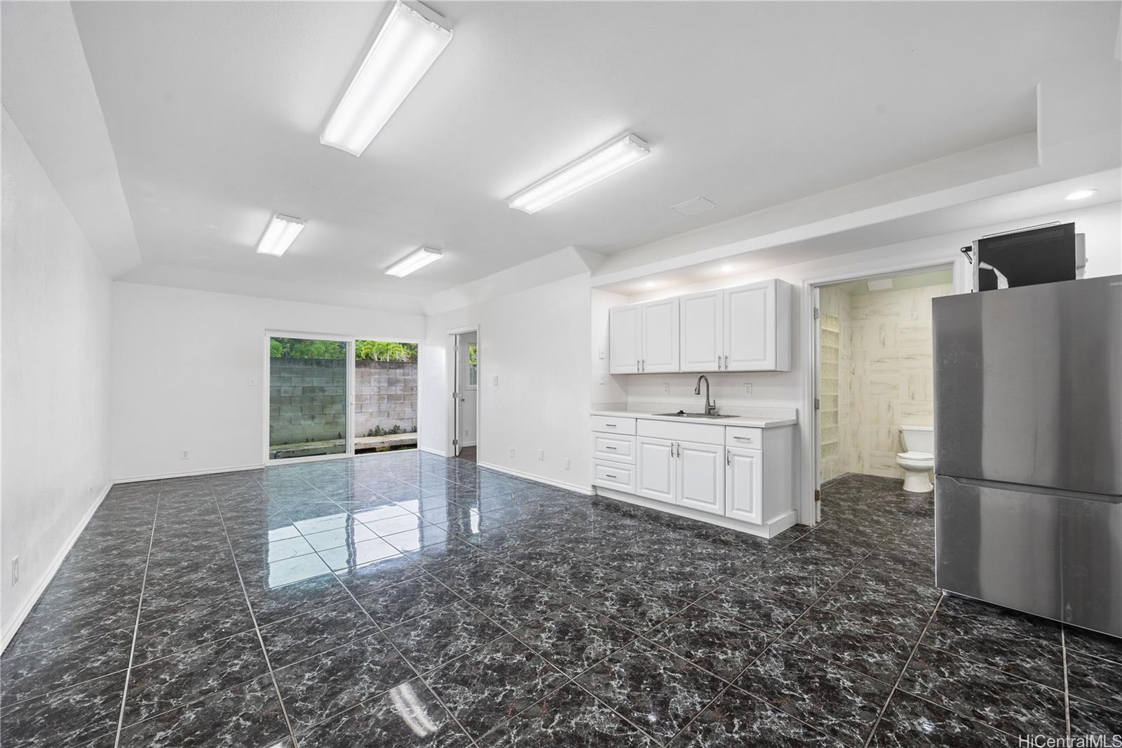 47-544  Hakuhale Street Ahuimanu Area, Kaneohe home - photo 5 of 25