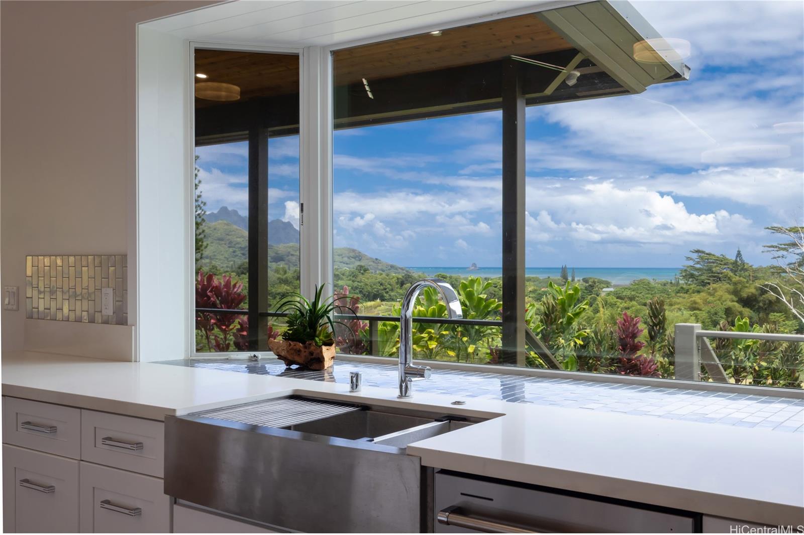 47-546-E  Mapele Place Waihee, Kaneohe home - photo 11 of 25