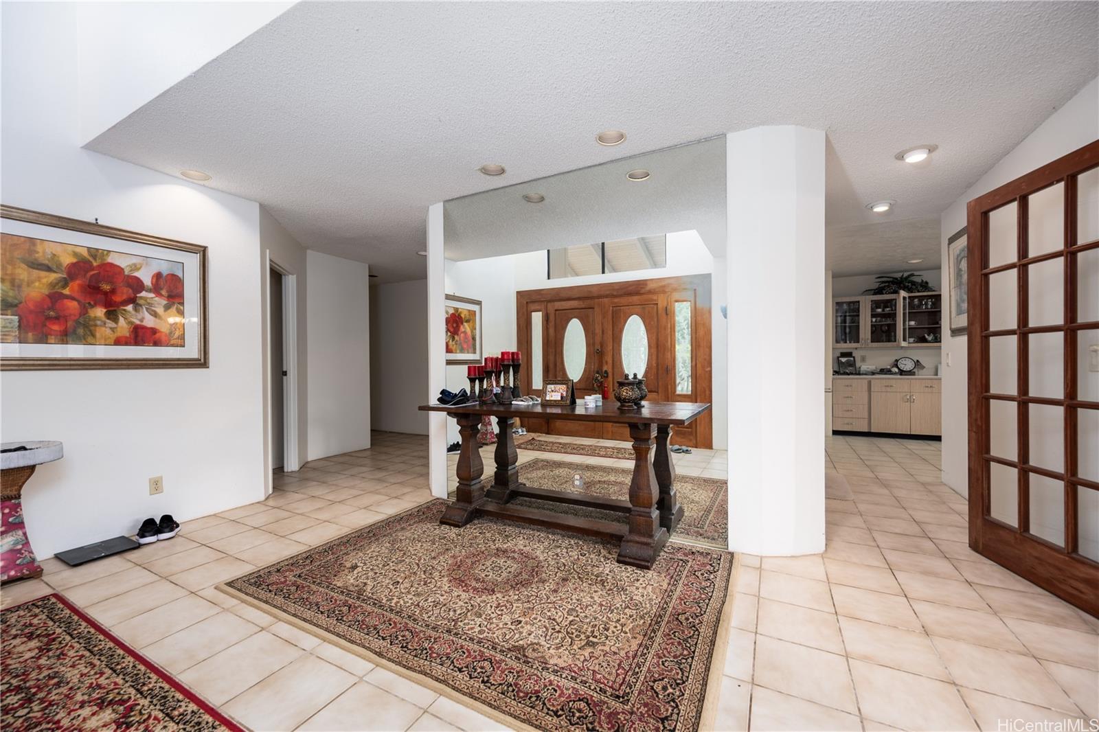 47-579  Nukupuu St Ahuimanu Hills, Kaneohe home - photo 2 of 25