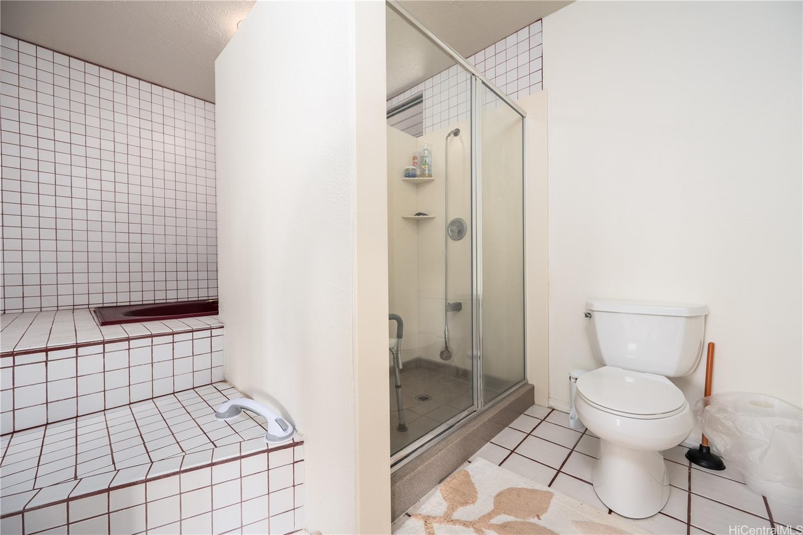 47-579  Nukupuu St Ahuimanu Hills, Kaneohe home - photo 13 of 25