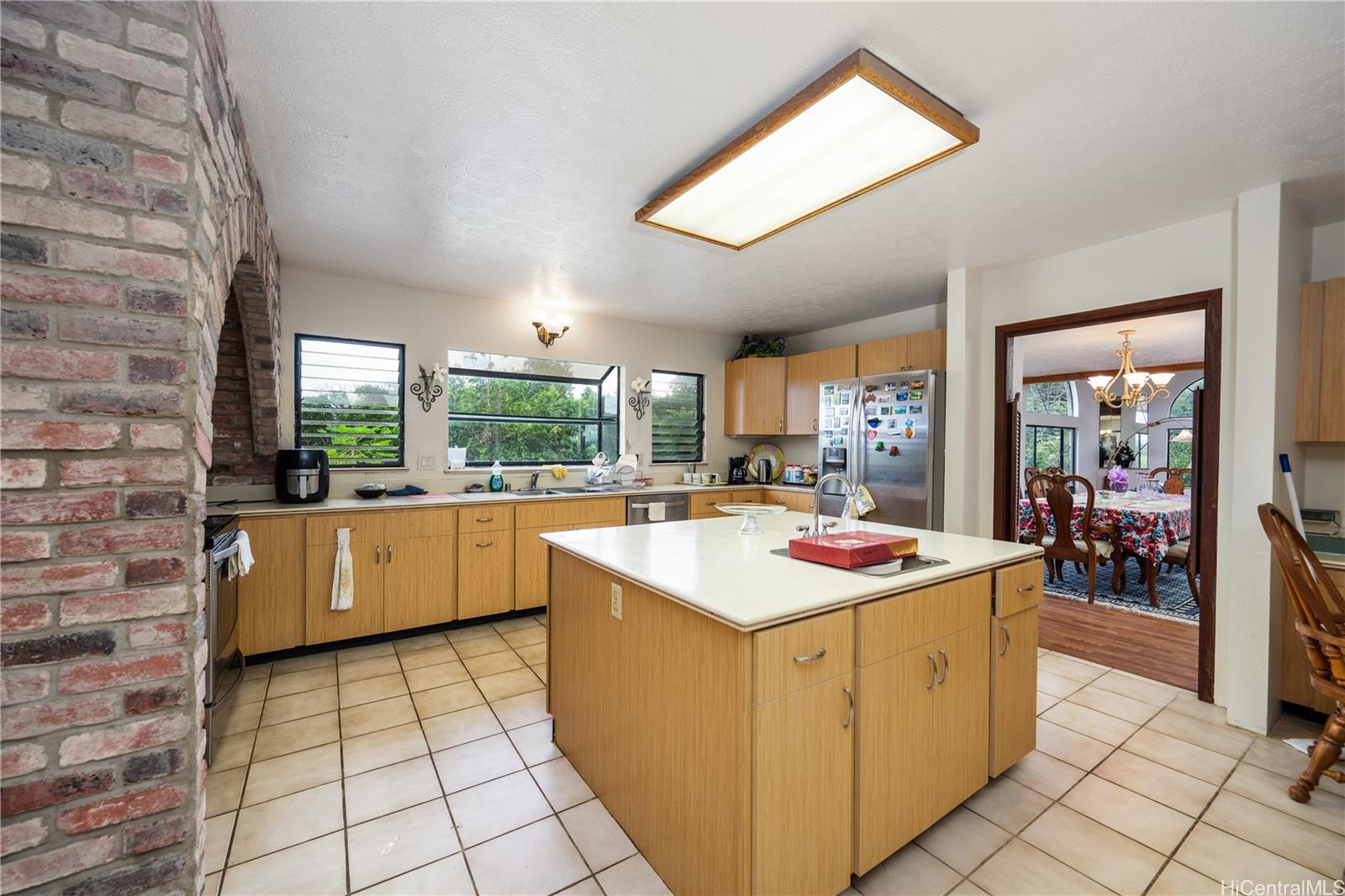 47-579  Nukupuu St Ahuimanu Hills, Kaneohe home - photo 7 of 25