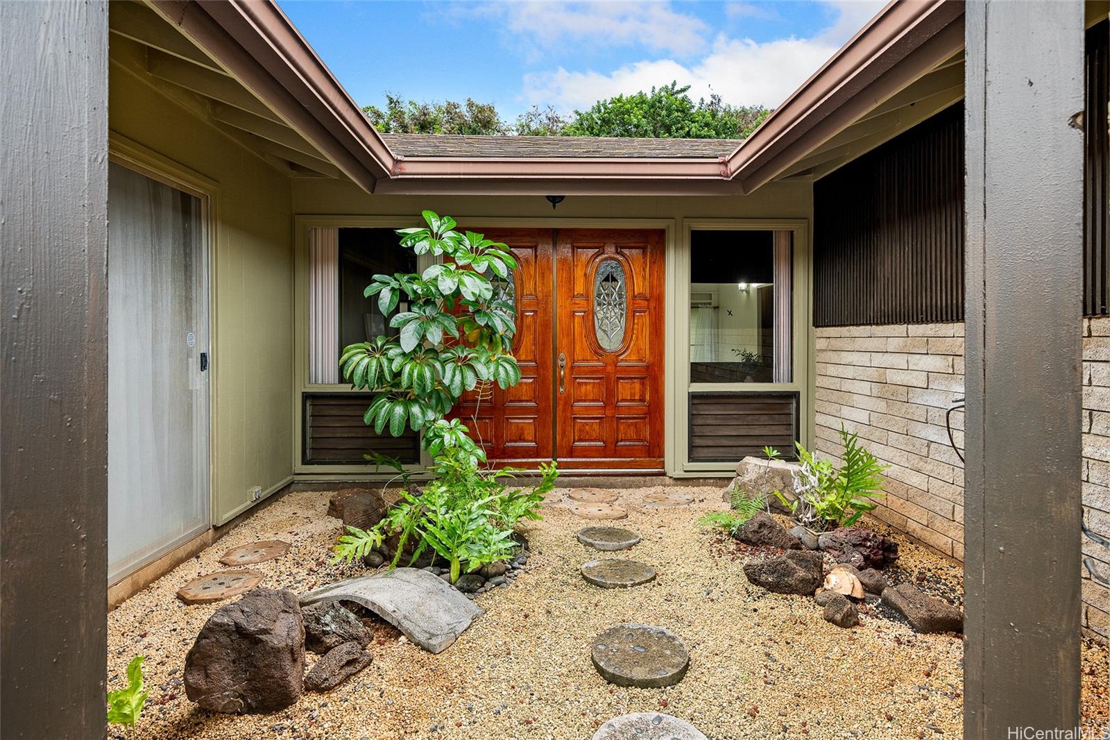 4758  Likini Street Salt Lake, Honolulu home - photo 22 of 25