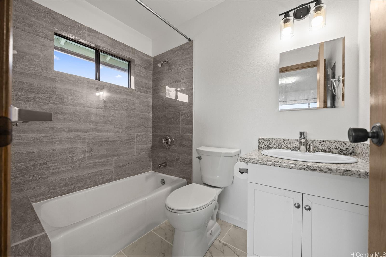 47-594  Maiapilo Way Woodridge, Kaneohe home - photo 12 of 15