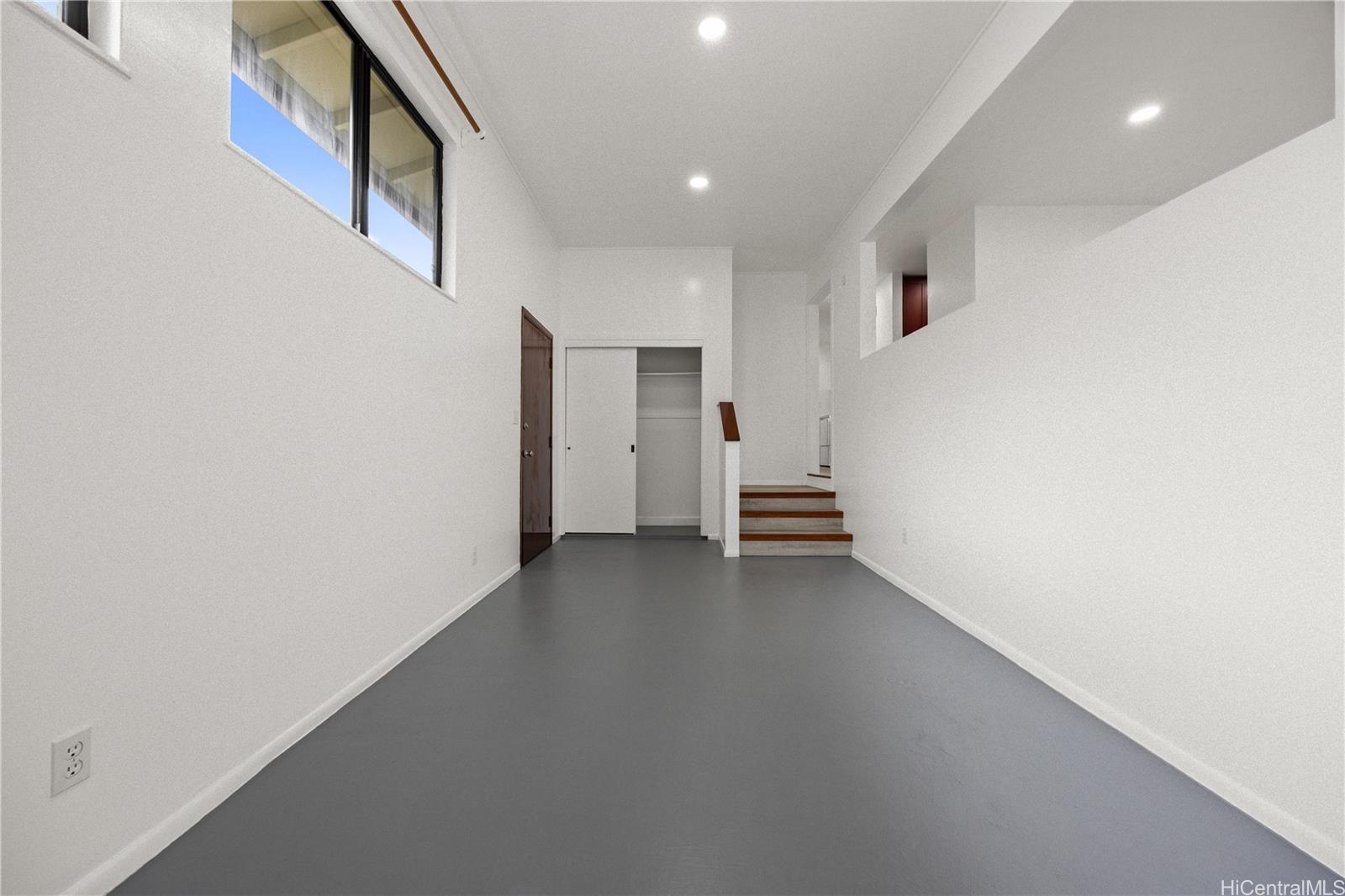 47-594  Maiapilo Way Woodridge, Kaneohe home - photo 7 of 15