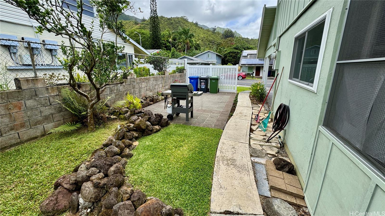 47-643  Hui Ulili Street Club View Estate, Kaneohe home - photo 3 of 25