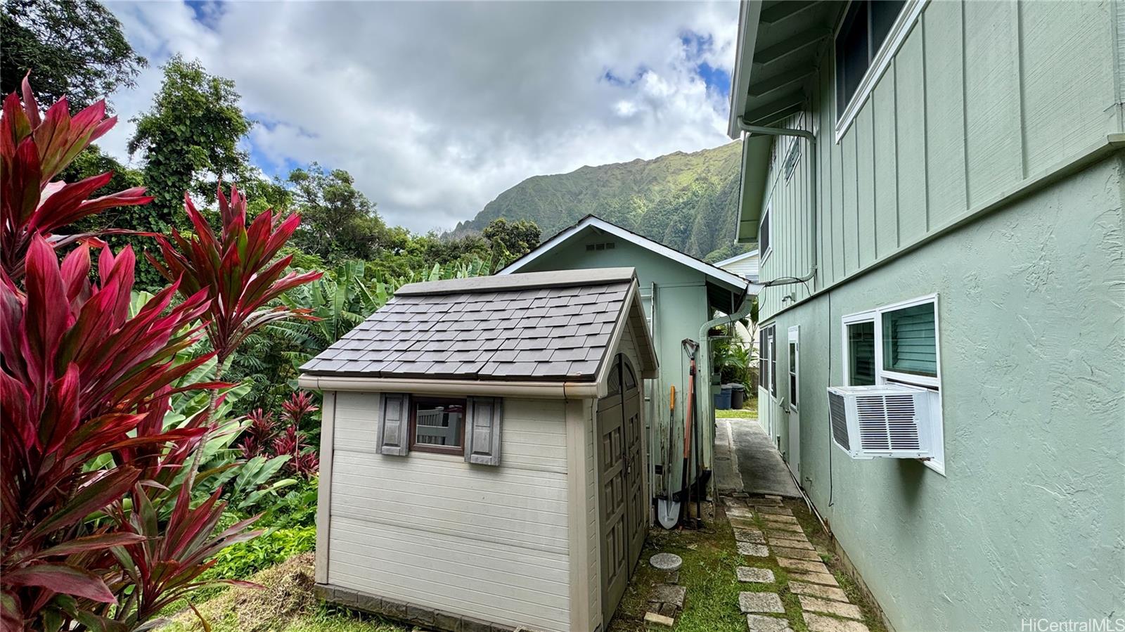 47-643  Hui Ulili Street Club View Estate, Kaneohe home - photo 5 of 25