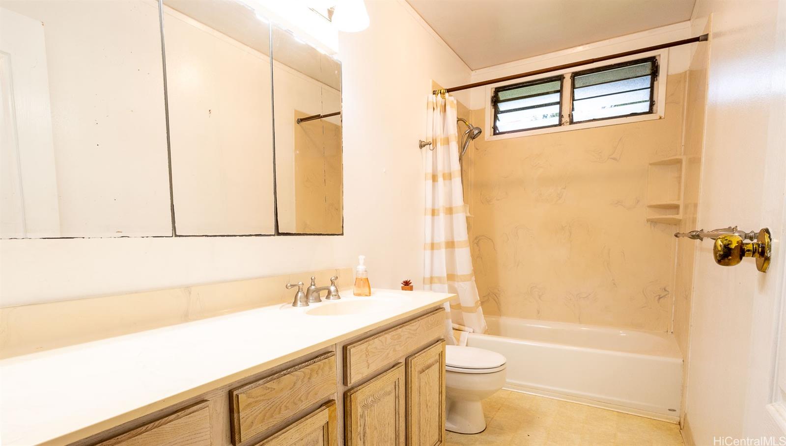 47-646  Melekula Road Ahuimanu Area, Kaneohe home - photo 16 of 24