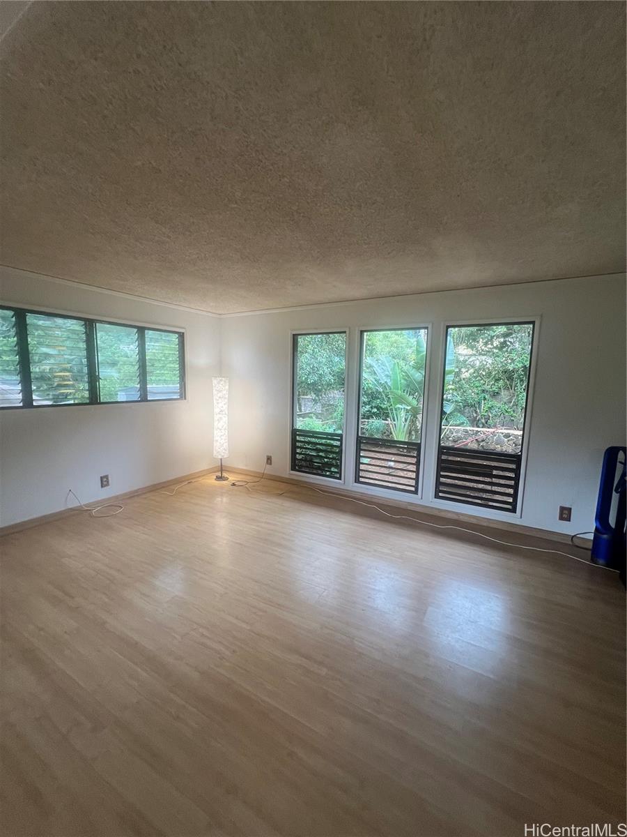 47-646  Melekula Road Ahuimanu Area, Kaneohe home - photo 8 of 24