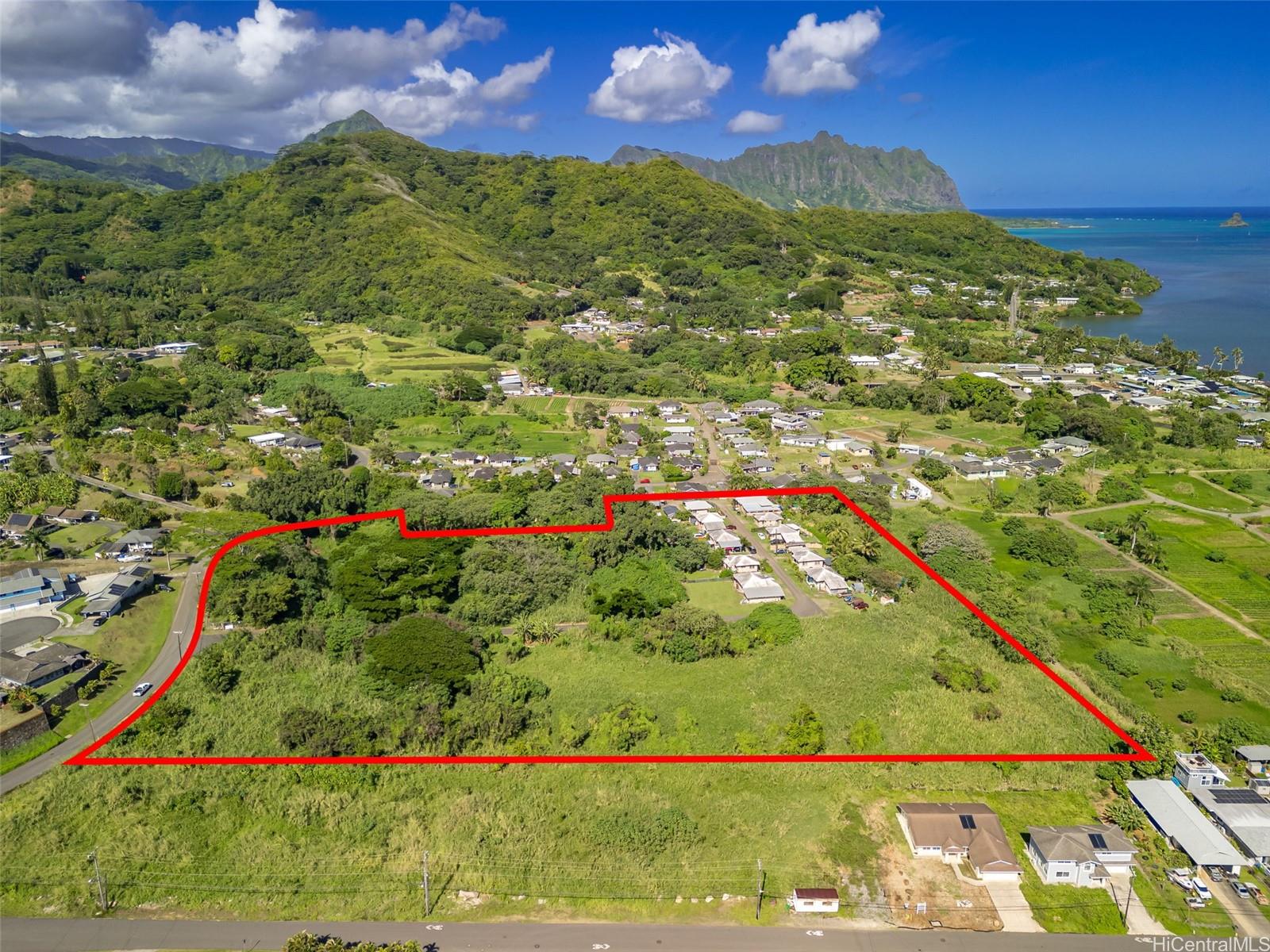 47-649  Lamaula Rd Kaalaea, Kaneohe home - photo 2 of 17