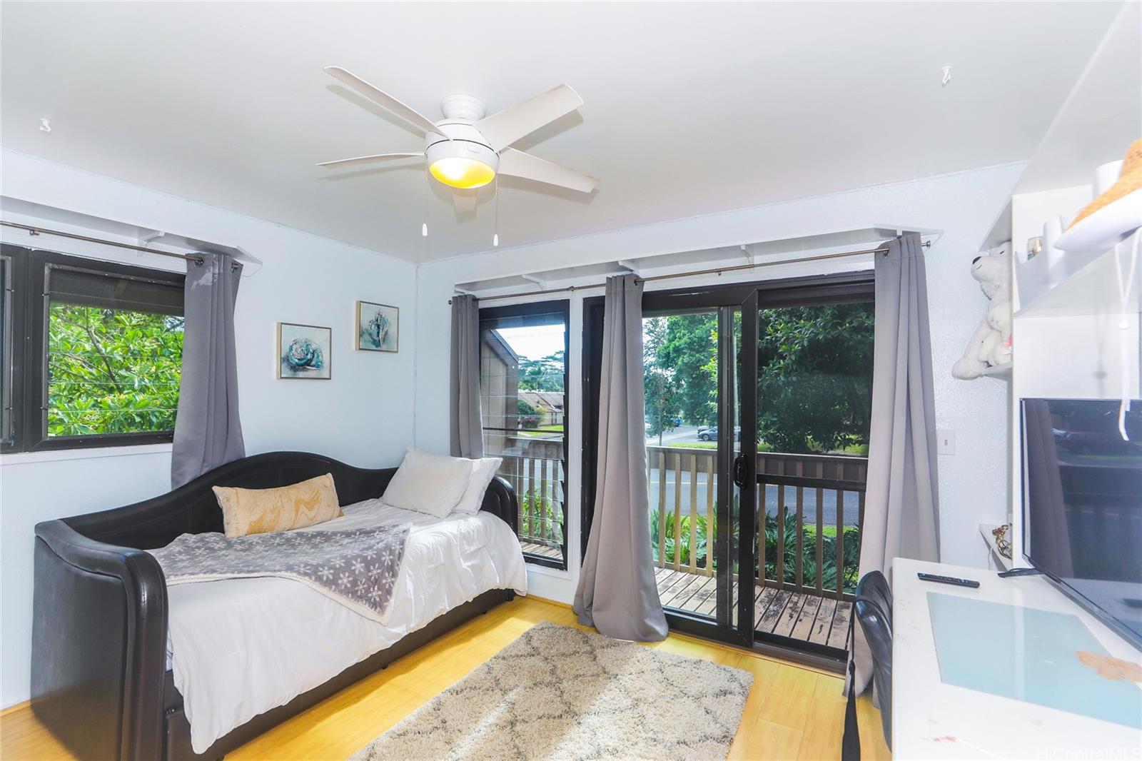 Clubview Gardens Homeowners Association townhouse # 7601, Kaneohe, Hawaii - photo 16 of 25