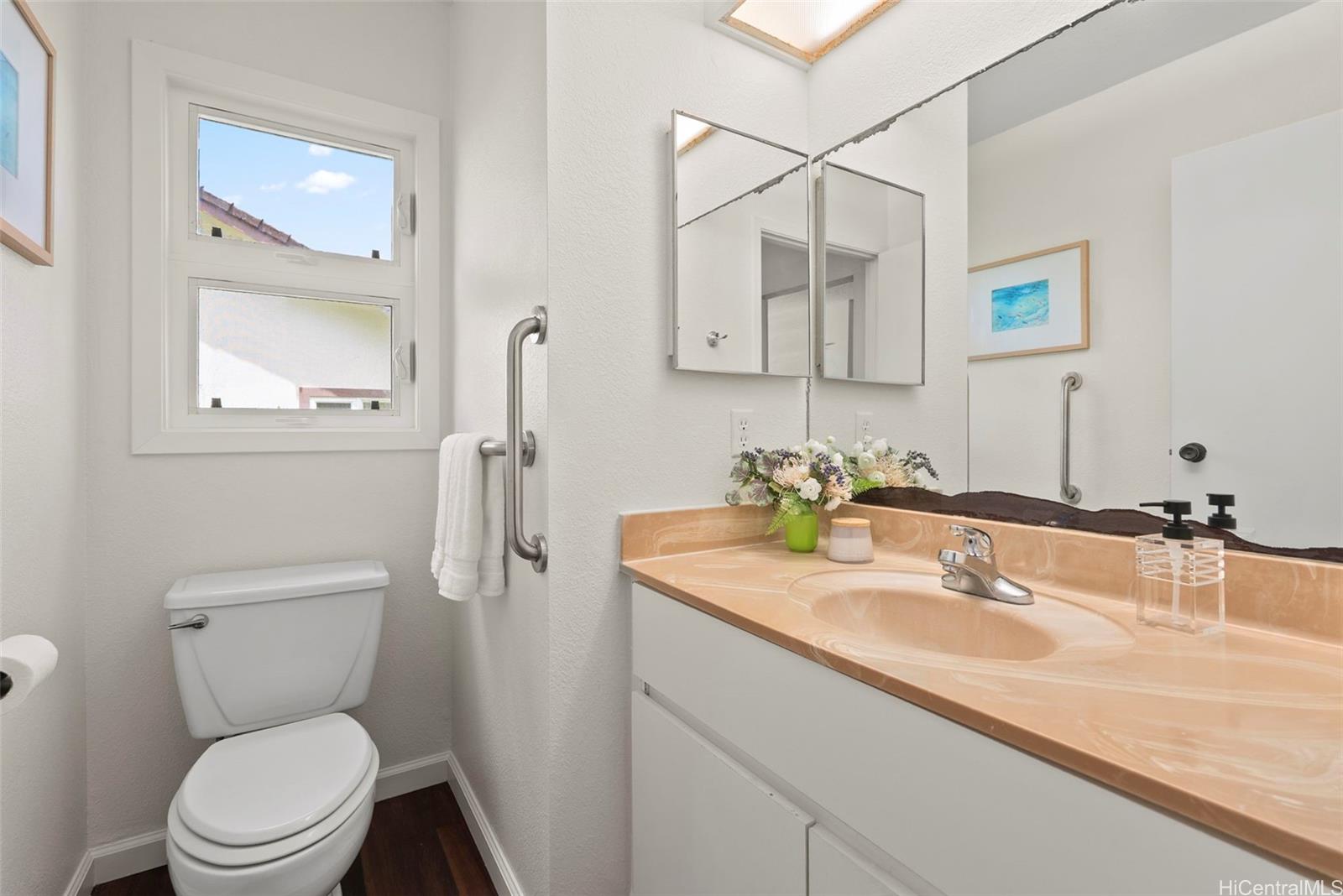 47-669  Nukupuu Street Ahuimanu Hills, Kaneohe home - photo 11 of 25