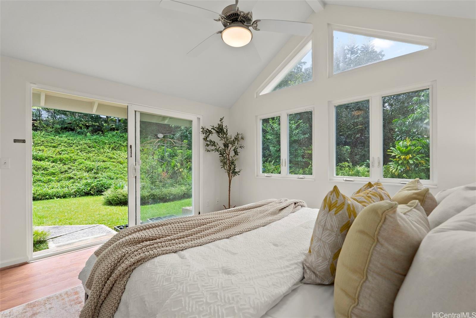 47-669  Nukupuu Street Ahuimanu Hills, Kaneohe home - photo 13 of 25