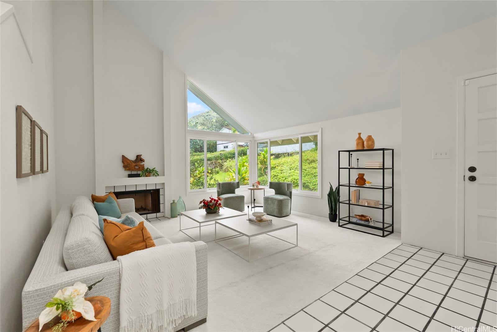 47-669  Nukupuu Street Ahuimanu Hills, Kaneohe home - photo 3 of 25