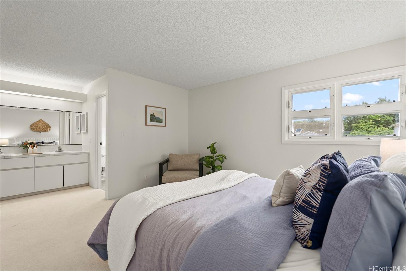 47-669  Nukupuu Street Ahuimanu Hills, Kaneohe home - photo 21 of 25