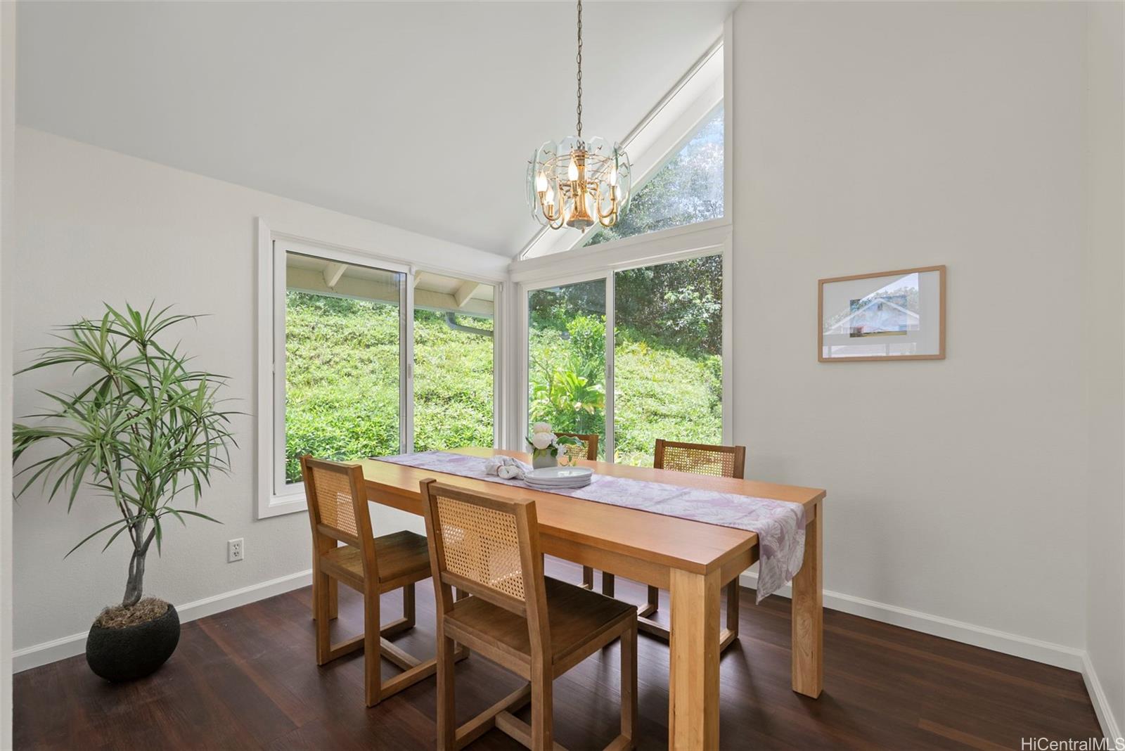 47-669  Nukupuu Street Ahuimanu Hills, Kaneohe home - photo 8 of 25