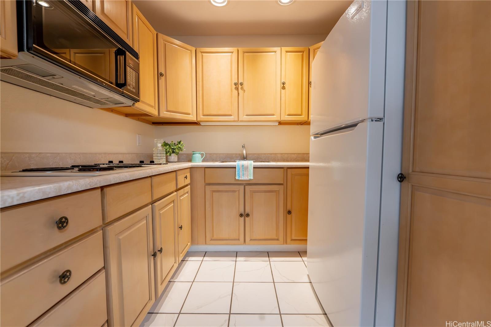 47-698  Wailehua Place Kaalaea, Kaneohe home - photo 9 of 25