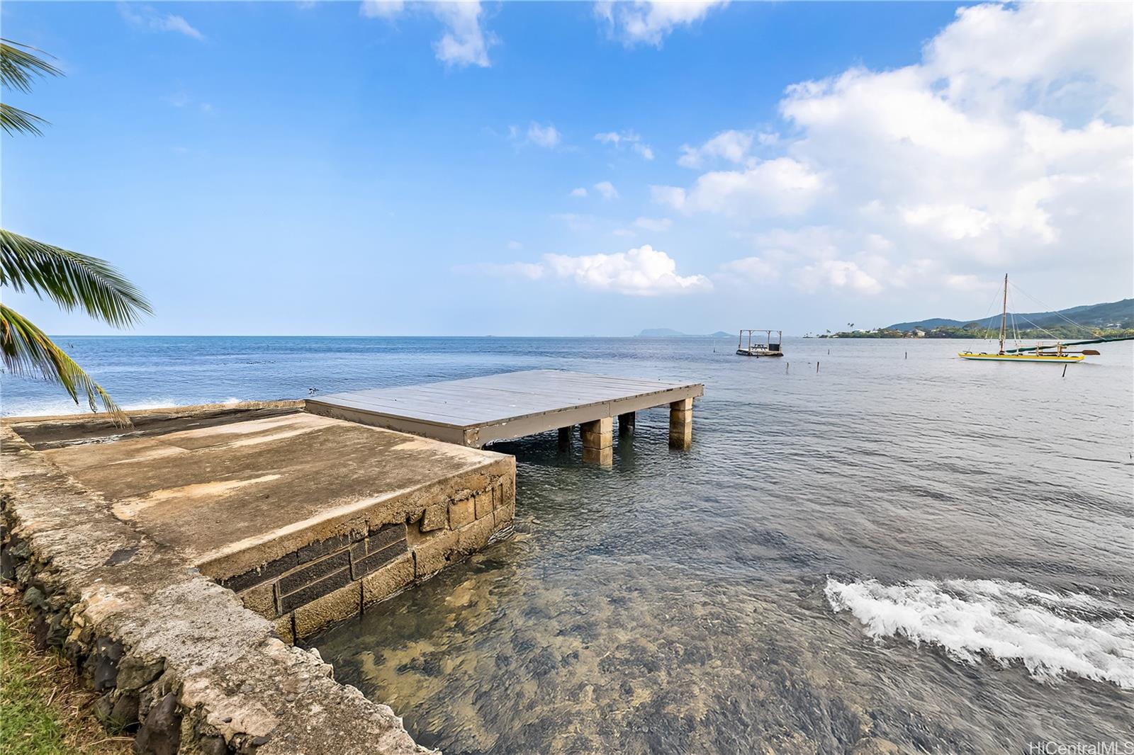 47-711  Kamehameha Hwy Kaalaea, Kaneohe home - photo 2 of 25