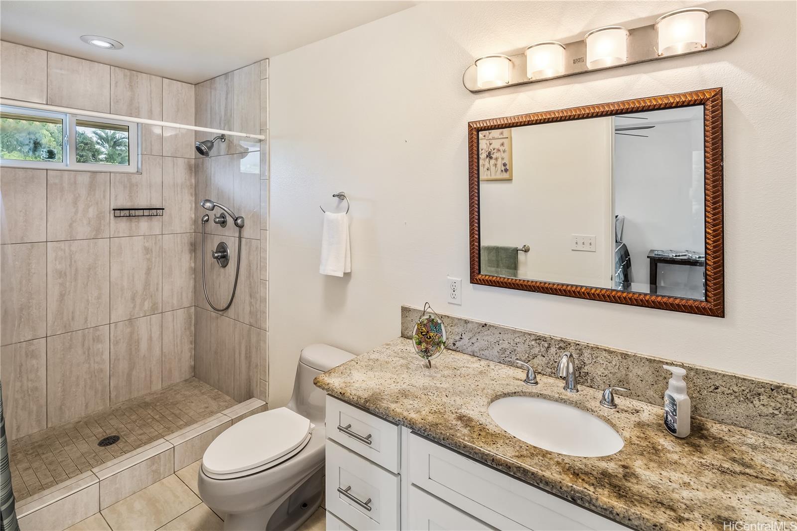 47-711  Kamehameha Hwy Kaalaea, Kaneohe home - photo 16 of 25