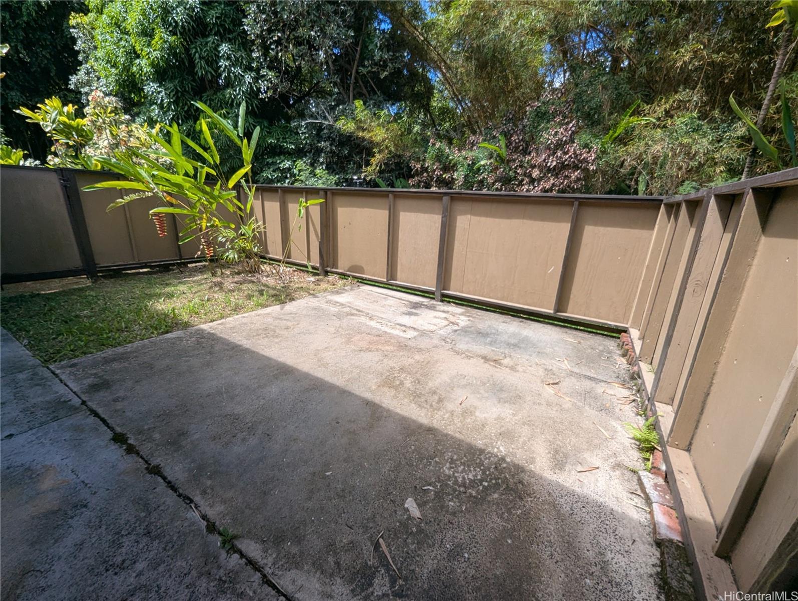 Club View Gardens II townhouse # 181807, Kaneohe, Hawaii - photo 16 of 18