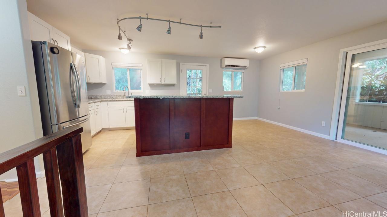 47-716  Ahuimanu Road Temple Valley, Kaneohe home - photo 3 of 24