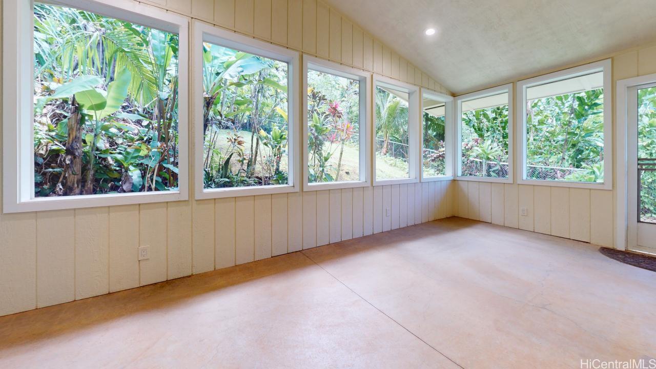 47-716  Ahuimanu Road Temple Valley, Kaneohe home - photo 22 of 24