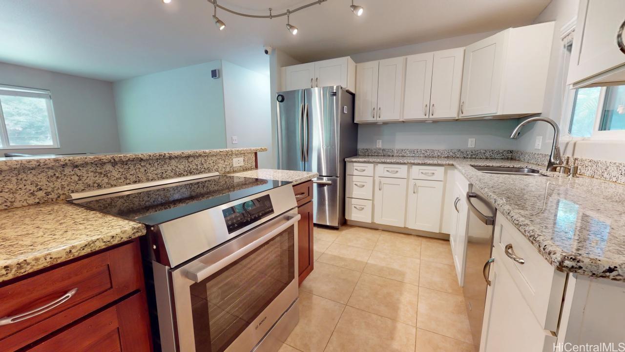 47-716  Ahuimanu Road Temple Valley, Kaneohe home - photo 4 of 24